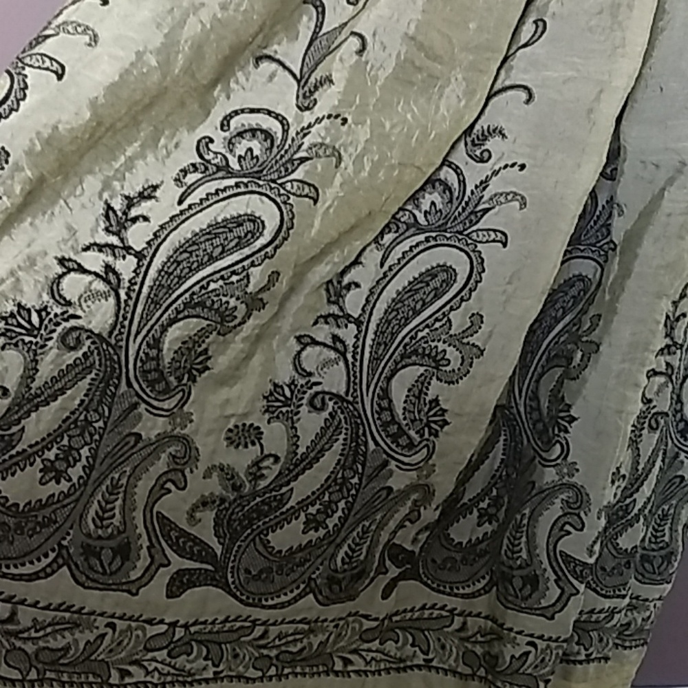 Skirt - Picture 3 of 3